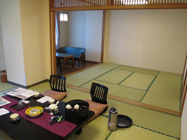 �z�e�����