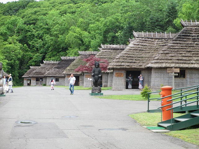 ウポポイ 民族共生象徴空間　しらおいポロトコタン