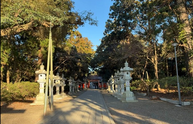 息栖神社の神門への参道