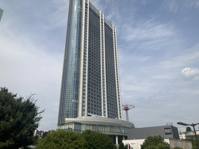 �����h�[���z�e��