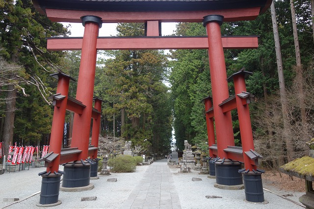 北口本宮冨士浅間神社の大鳥居（日本最大木造鳥居）