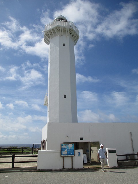 東平安名崎灯台