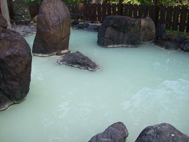 松川温泉 峡雲荘　白濁の湯