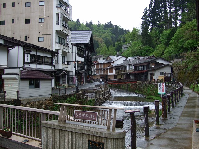 銀山温泉
