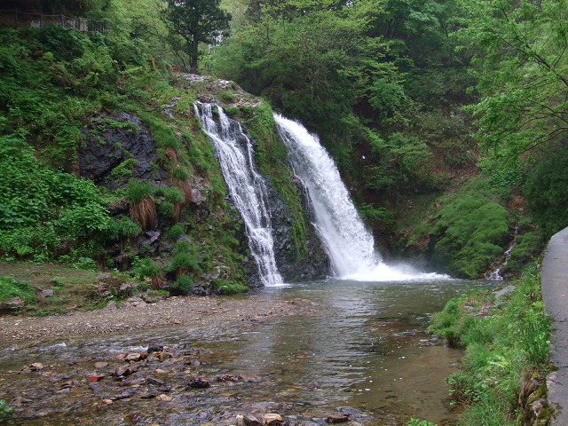 銀山温泉　滝