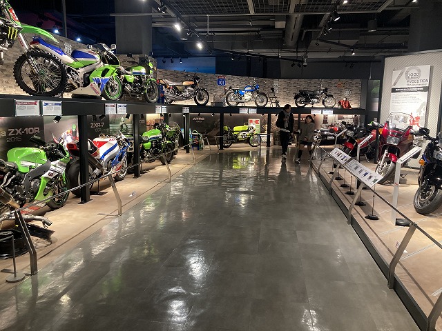 カワサキワールド