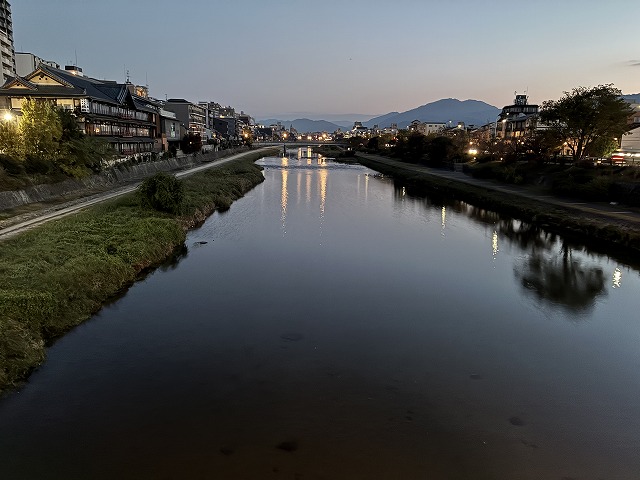 五条大橋からの鴨川