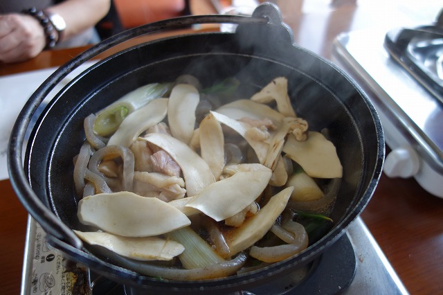 ��q�R�� �����R�{�X