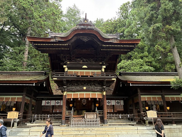 諏訪大社 下社秋宮