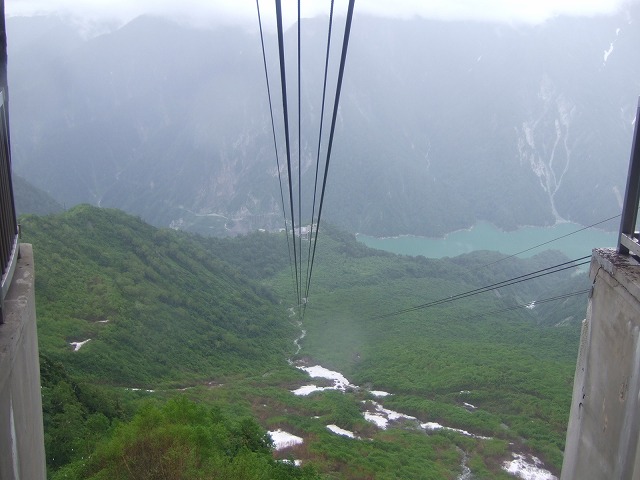 ���R�����A���y�����[�g