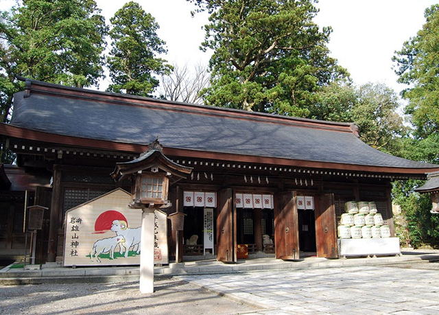 雄山神社