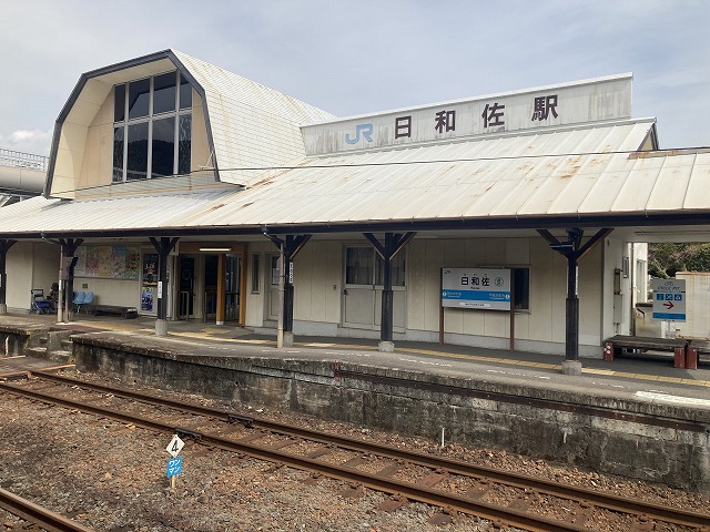 ���a���w