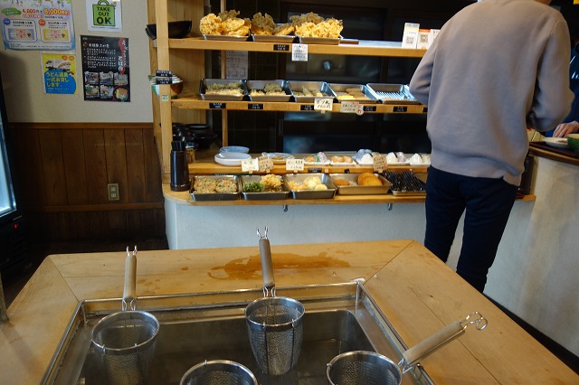 うどん　とば作